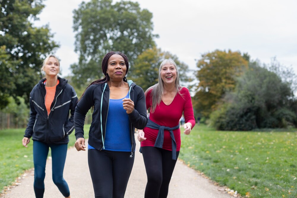 Medium shot women staying active
